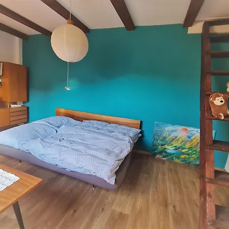 Apartment Next Castle *